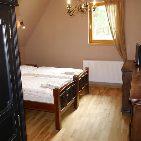 Goralski Dwor ドゥシュニキ・ズドルイ